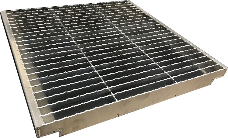 [A-DP55-022434-S] A-DP55 - 2.5"H x 24"D x 34"W - Aluminum Semi Truck Deck Plate, All Smooth Finish, with Mounting Kit.